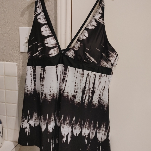 NWOT Amazon Tie Dye Tankini and Boy Shorts Adjustable Padded Crisscross Back 3XL - Picture 4 of 16